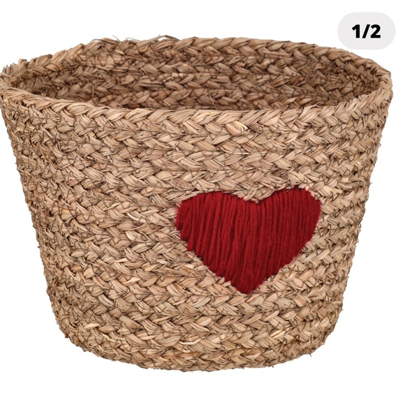 Valentine’s Heart Basket 🧺 - Picture 1 of 9